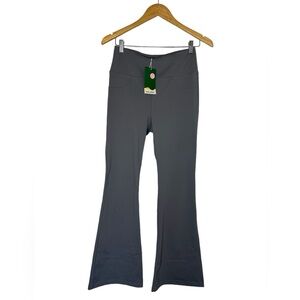 NWT HALARA Leggings Gray Medium Petite High-Waisted Slight Flare Back Pockets